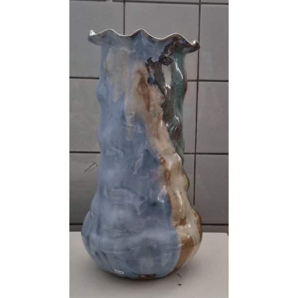 18. Kunstner Ditte Christiansen stentj 30x24cm vase